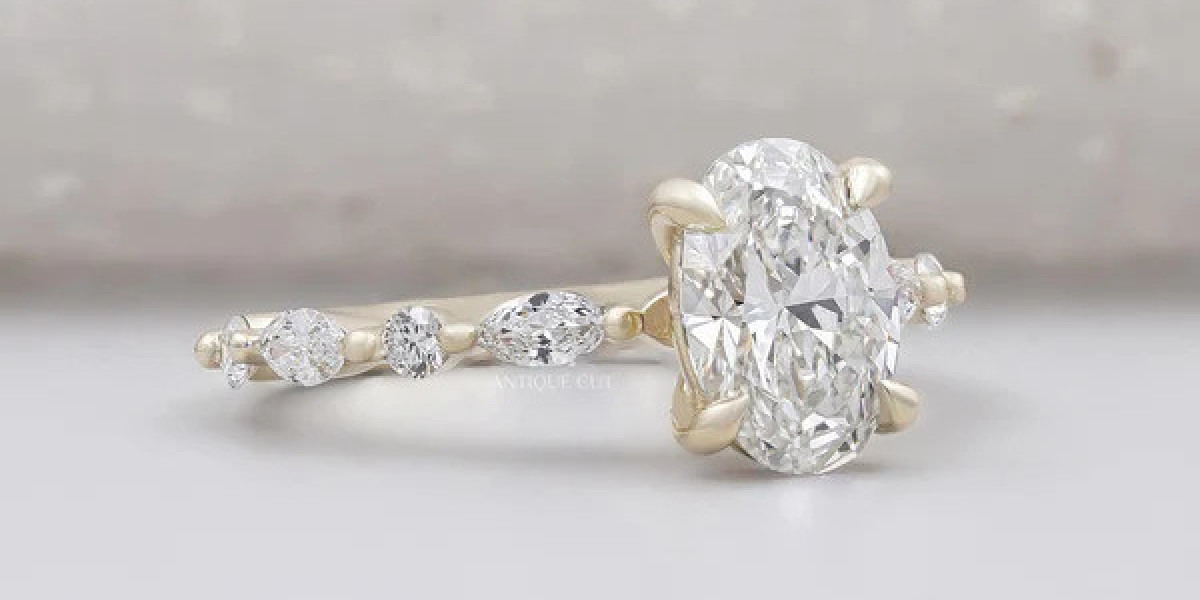 A Subtle Balance of Elegance and Everyday Wear