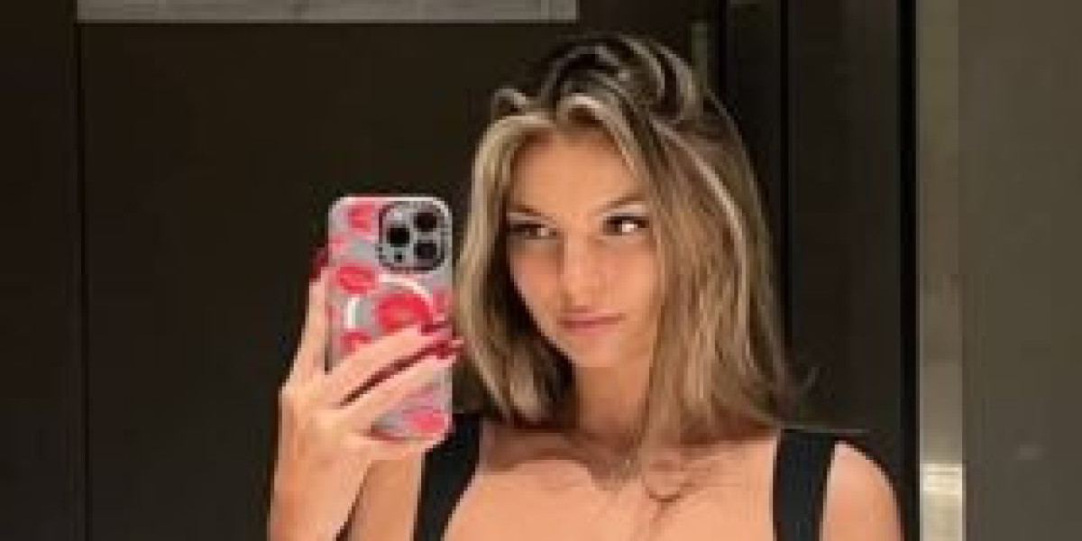 Pakistani Escorts In Jumeirah	+971585792090