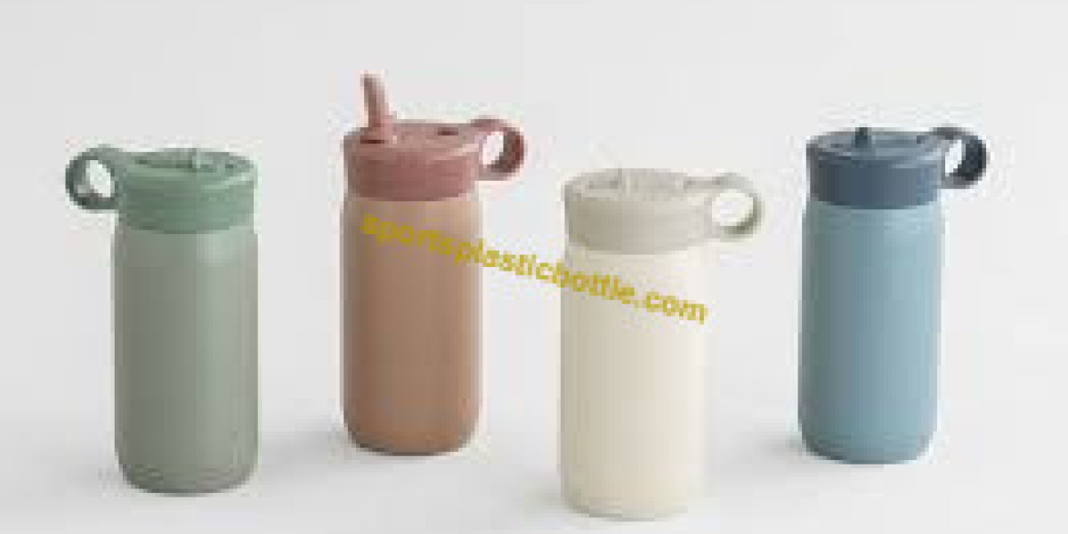 Why Do Families Choose Straw Plastic Water Bottle Products from Zuohao