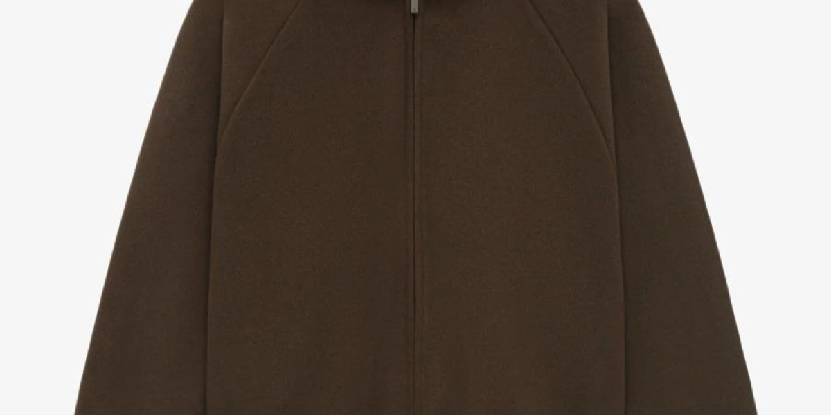 Essentials 1977 Tracksuit: The Modern Guide to Relaxed Streetwear