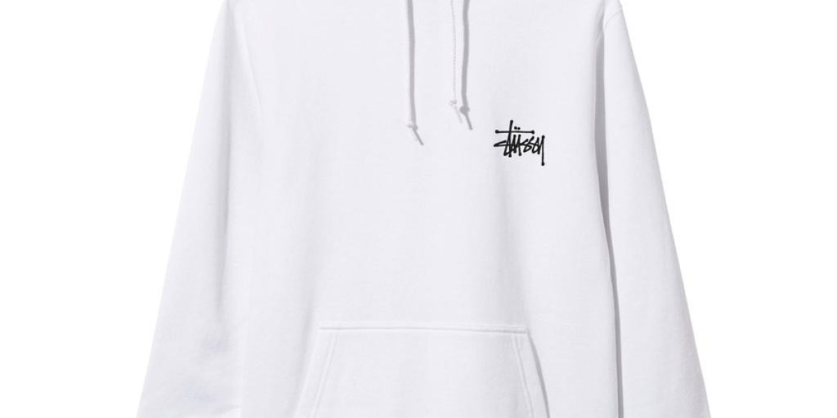 Why Fashion Lovers Choose Stussy?