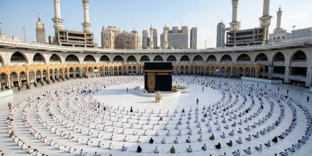 Why Book Umrah Packages from UK Through Plan Your Umrah London
