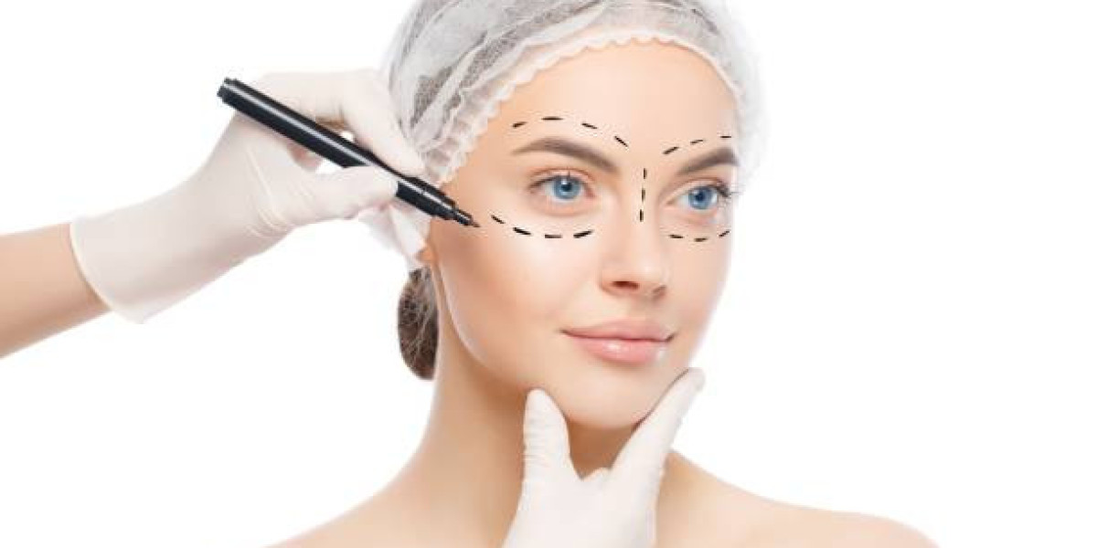 How Does a Plastic Surgeon Personalize Treatment Plans?