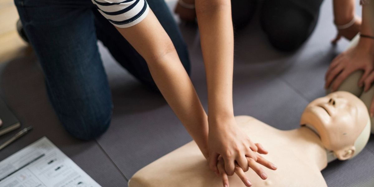 Mastering Life-Saving Skills: The Importance of ACLS Training Bakersfield